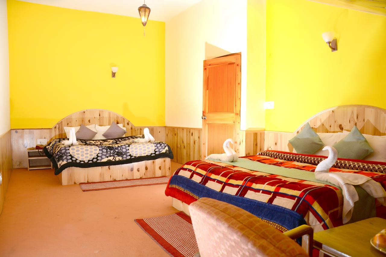 Hotel Rajhans Manali Екстер'єр фото