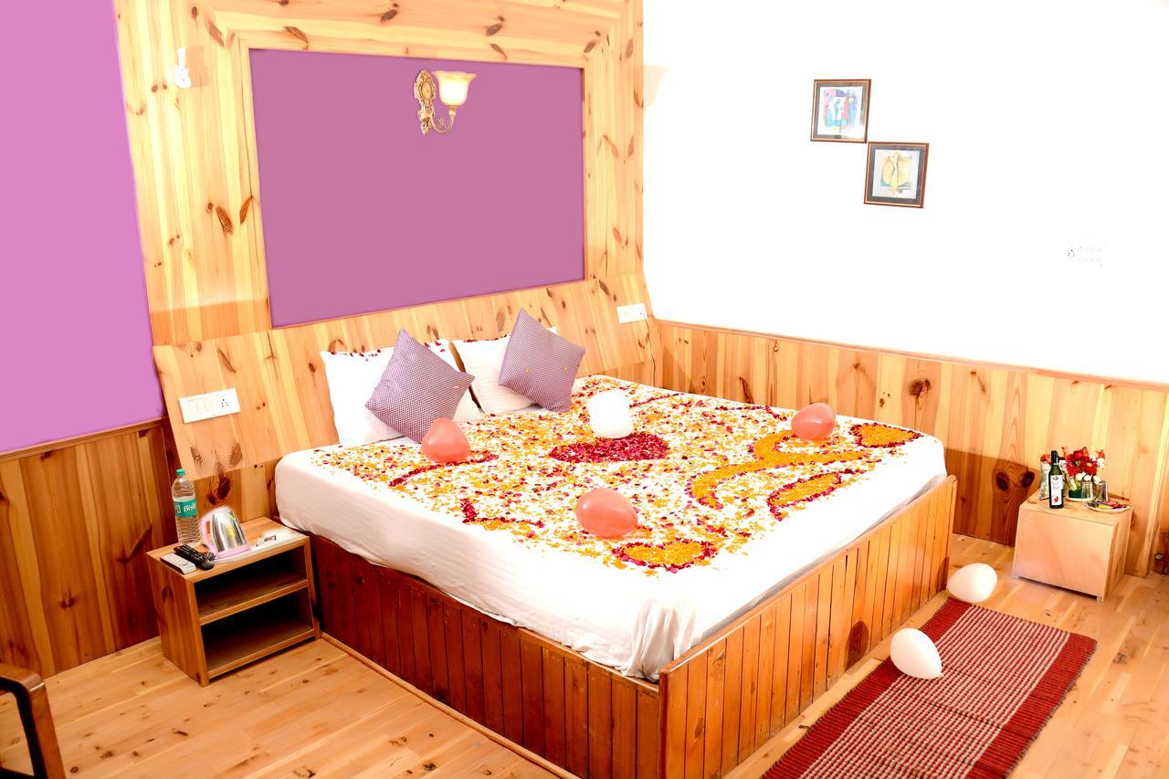 Hotel Rajhans Manali Екстер'єр фото
