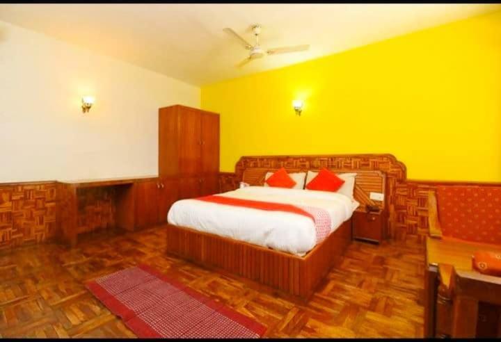 Hotel Rajhans Manali Екстер'єр фото