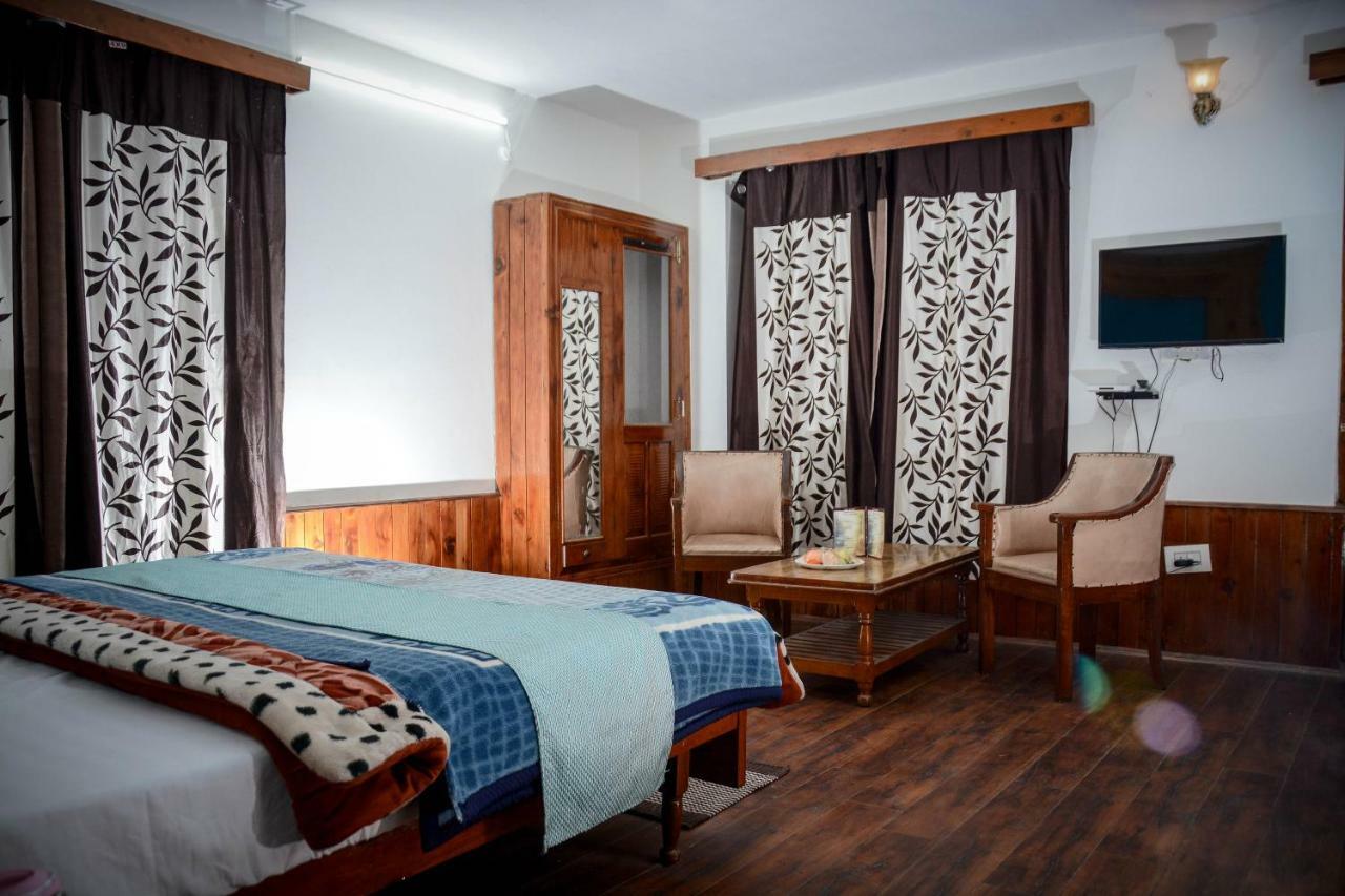 Hotel Rajhans Manali Екстер'єр фото